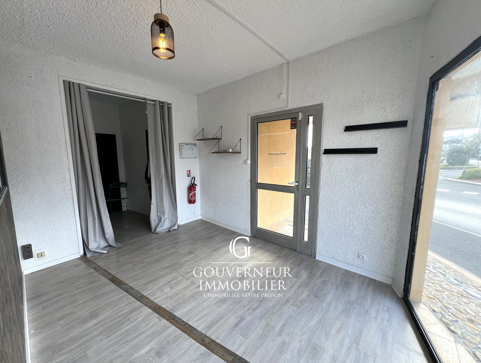 Image_,
            Local commercial, Palavas-les-Flots, ref :2-141-2
