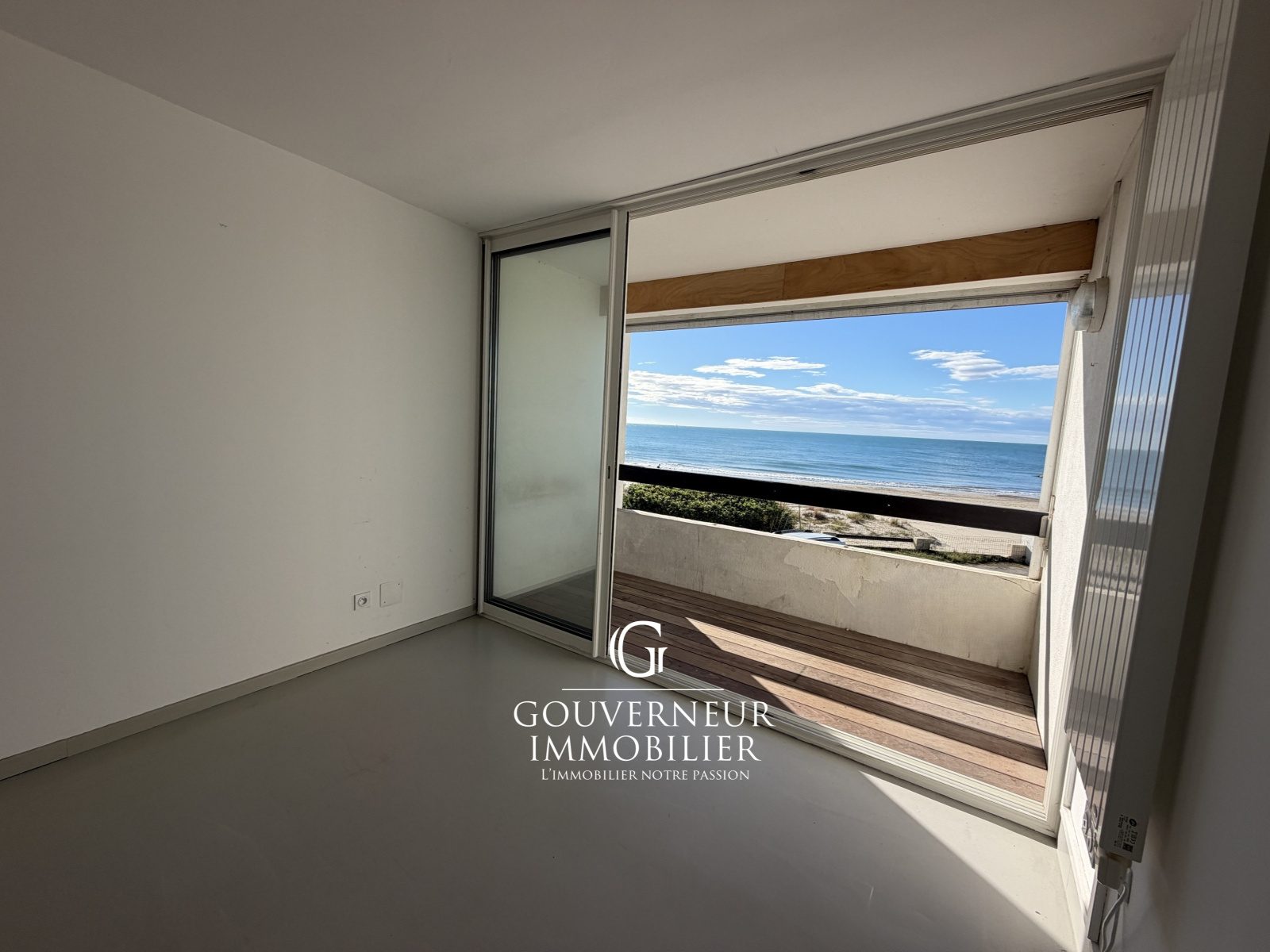 Image_,
            Studio, Mauguio, ref :2-323