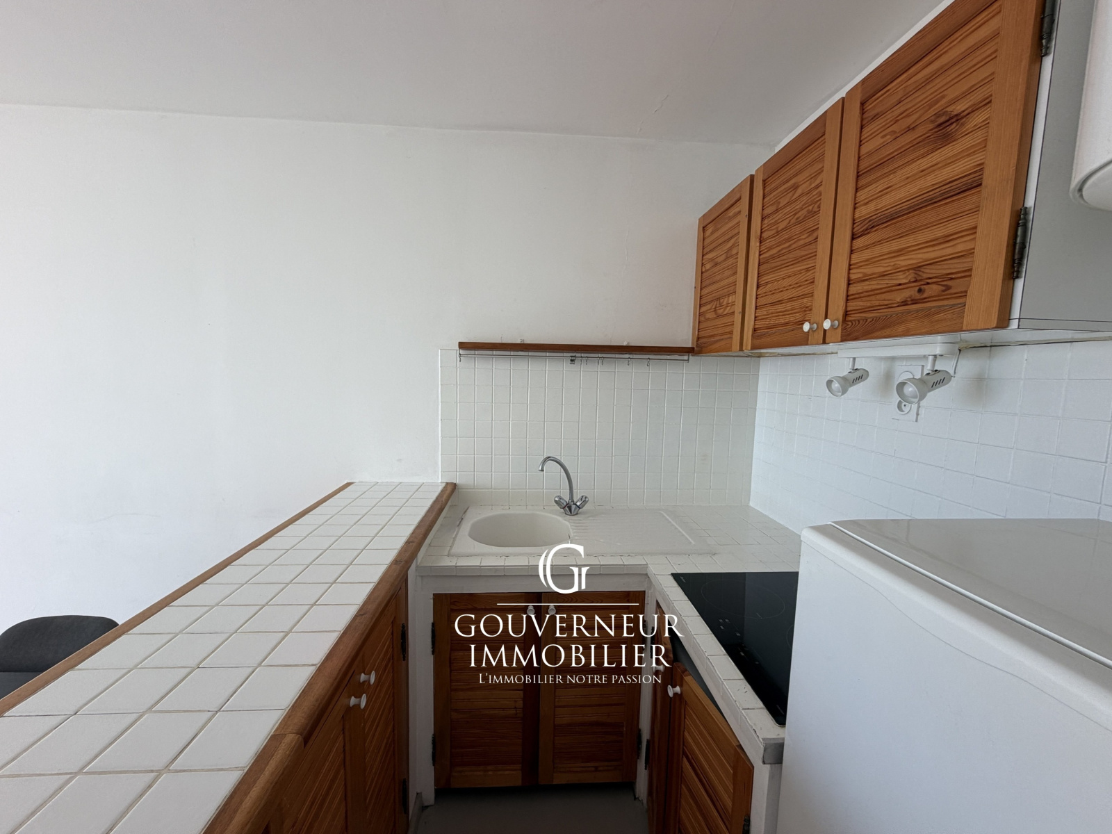 Image_,
            Studio, Mauguio, ref :2-323