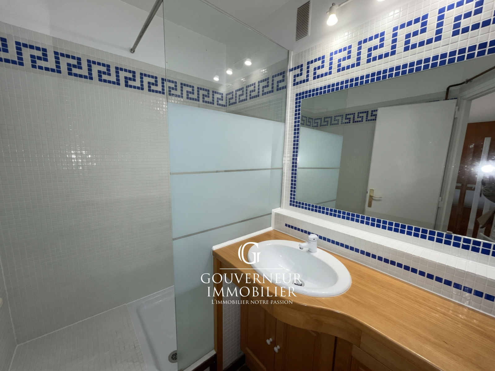 Image_,
            Studio, Mauguio, ref :2-323
